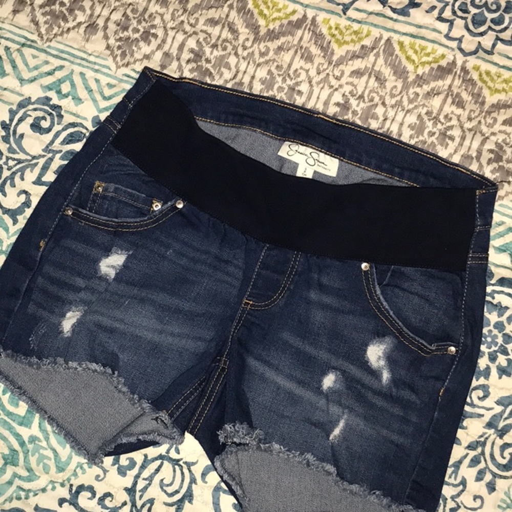 Maternity shorts